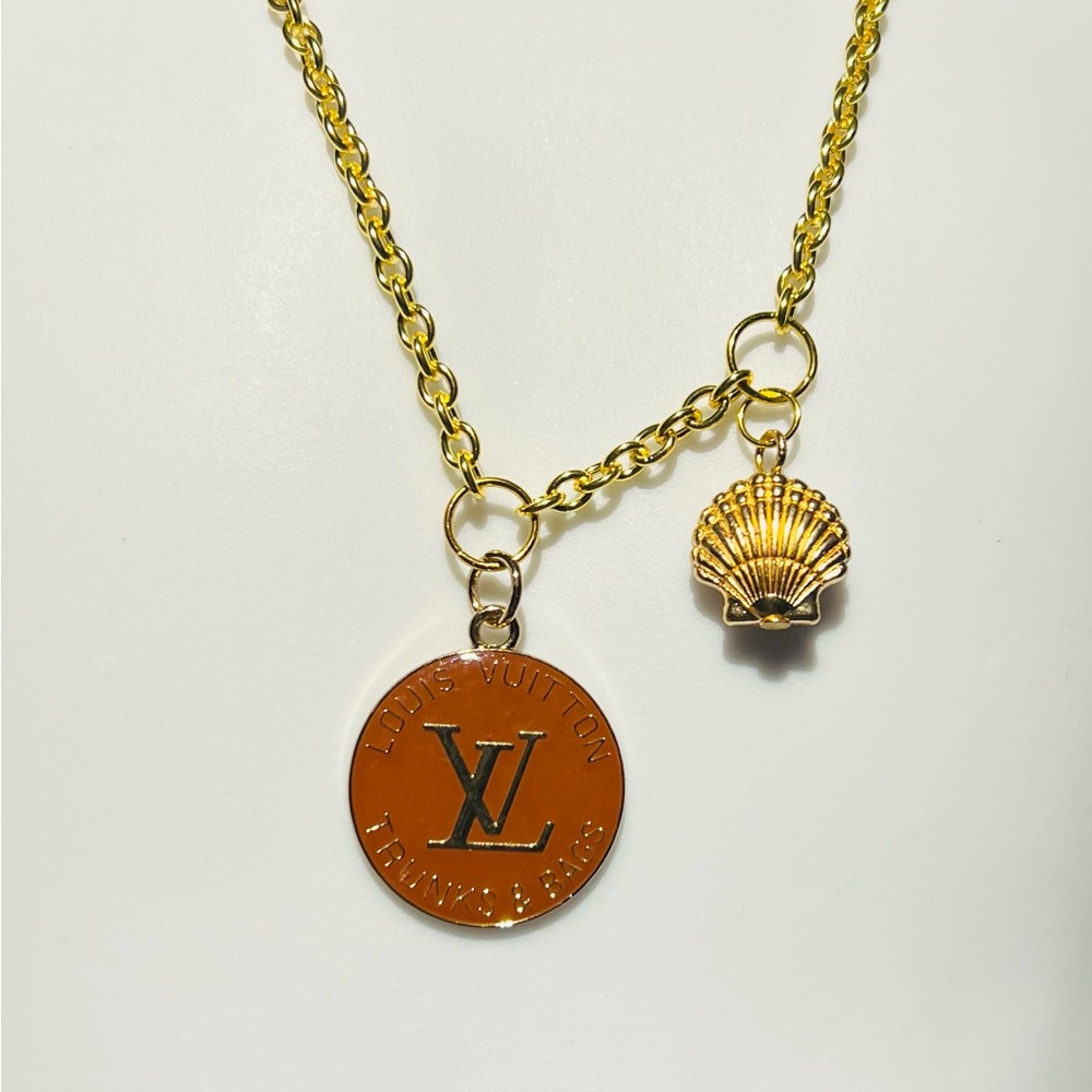 Elegant Louis Vuitton Gold and Brown Necklace